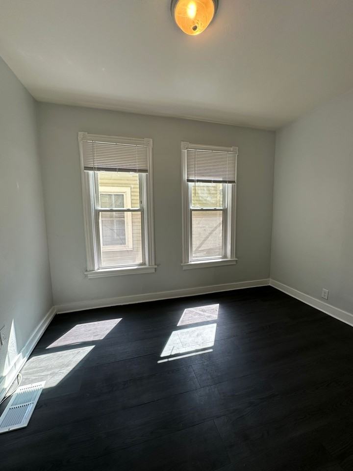 336 Edmund Ave #1 - Photo 7 of 11