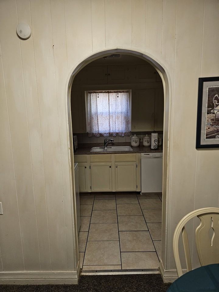 619 E Young St #1 - Photo 5 of 9
