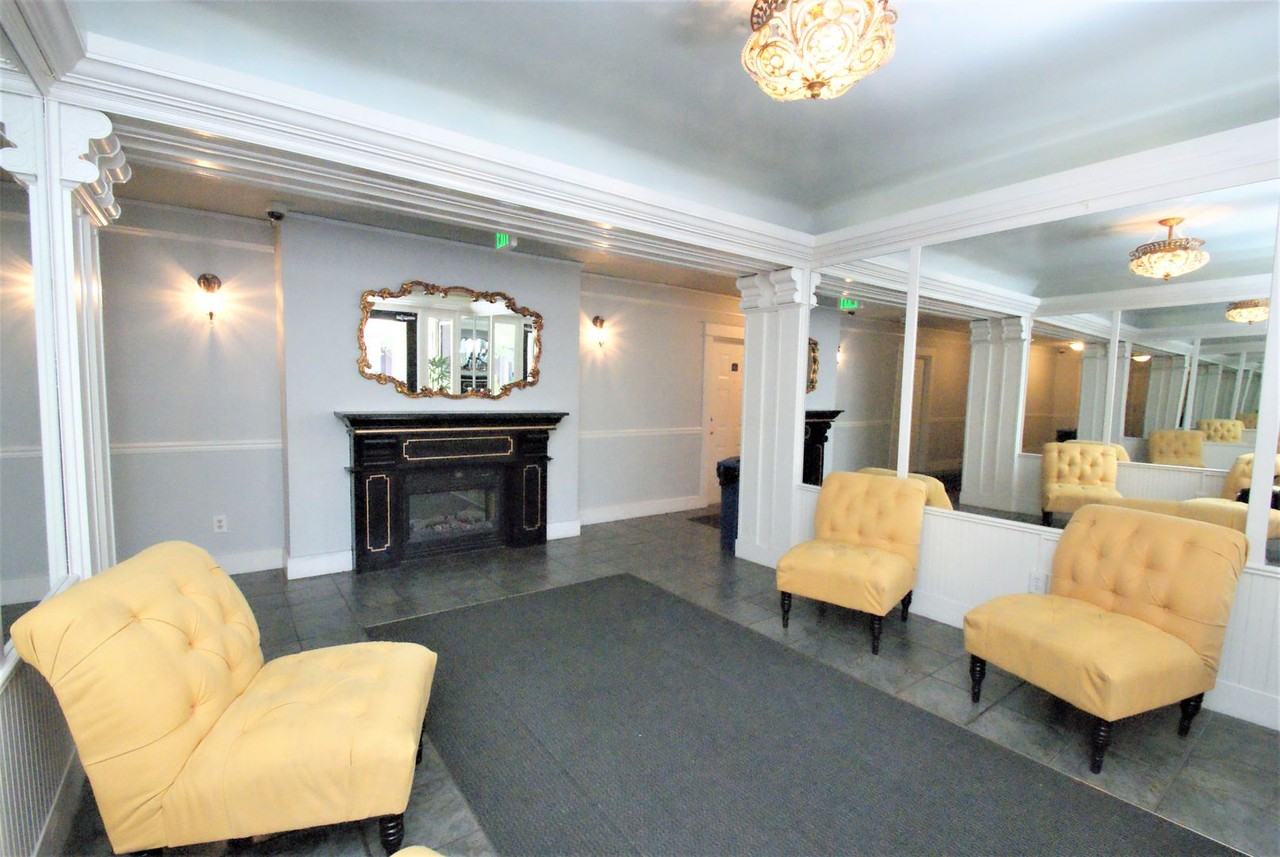 Watermarke Apartments - Photo 3 of 11