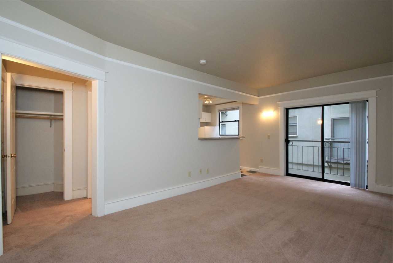 Watermarke Apartments - Photo 6 of 11