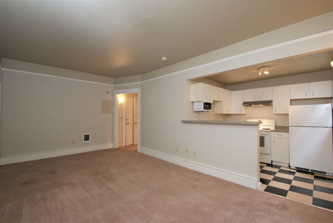 Watermarke Apartments - Photo 7 of 11
