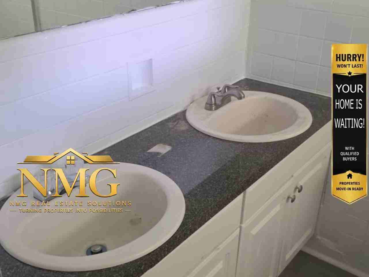 2729 Carleton St #1 - Photo 3 of 4