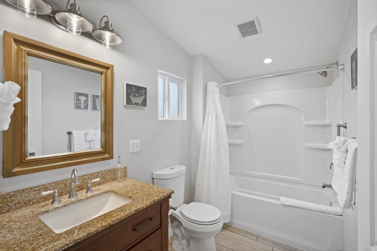 4232 S Olive St #1 - Photo 2 of 9