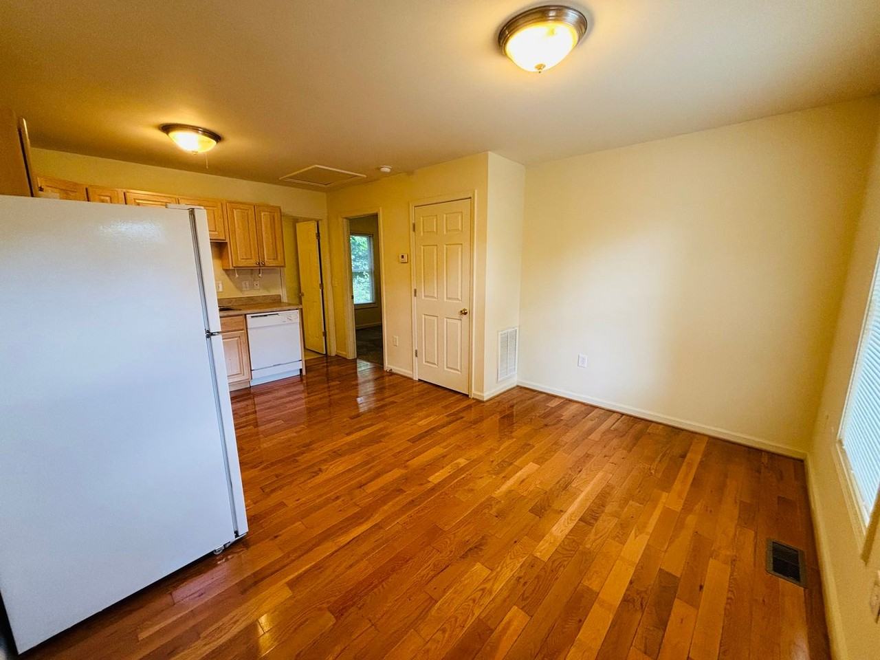120AB - Turner Street Apts. DM - Photo 2 of 8