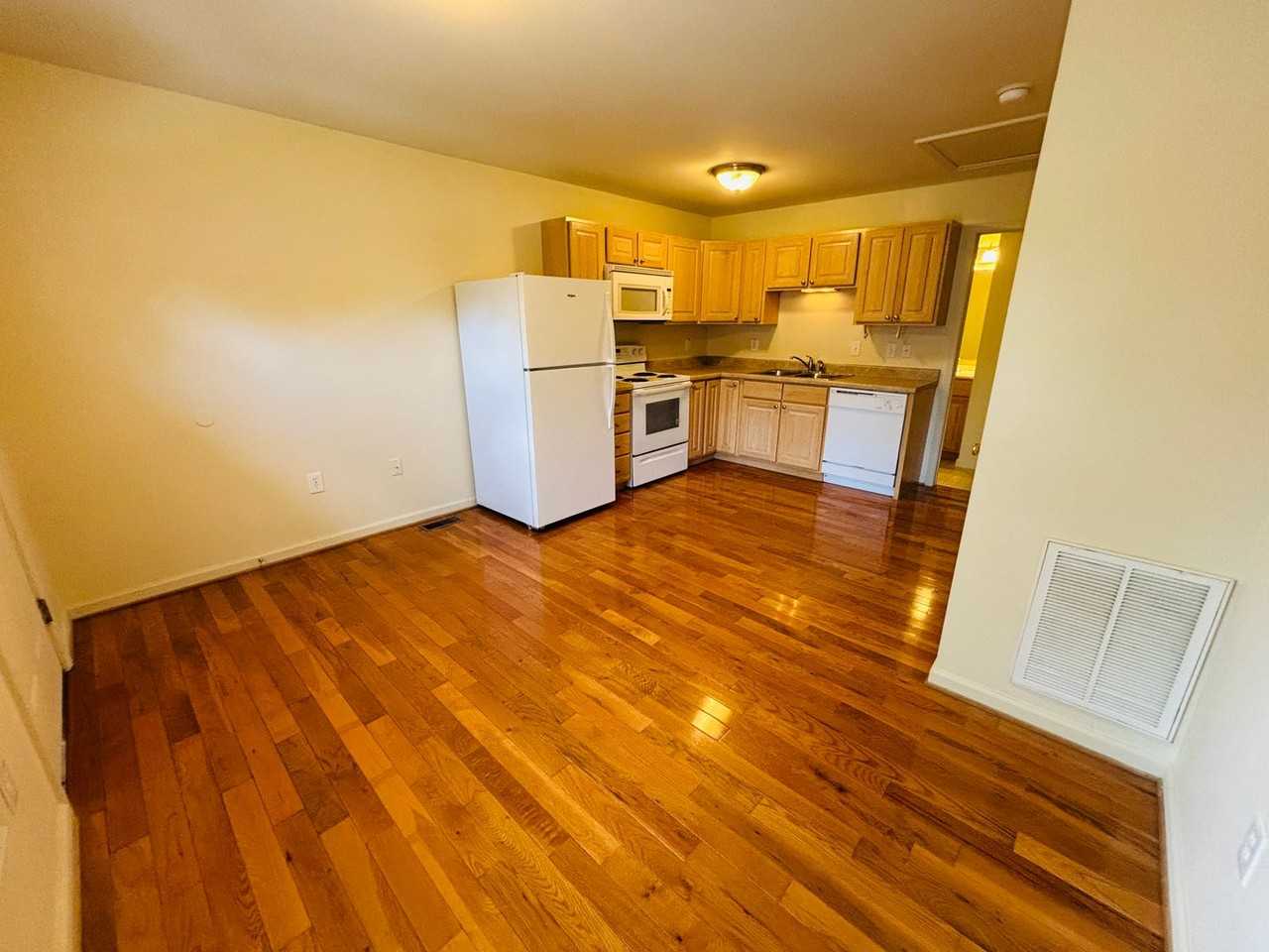 120AB - Turner Street Apts. DM - Photo 4 of 8