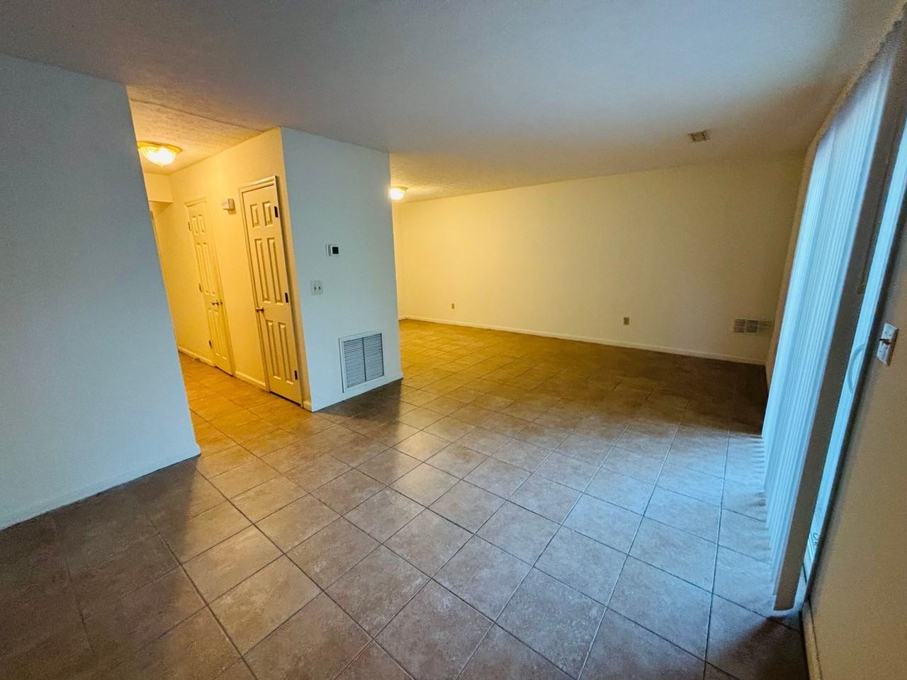 1710 Emerald St - Photo 7 of 18