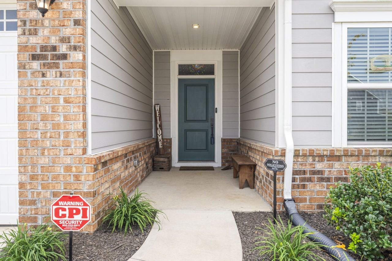 5095 Ives Ave #1 - Photo 4 of 32