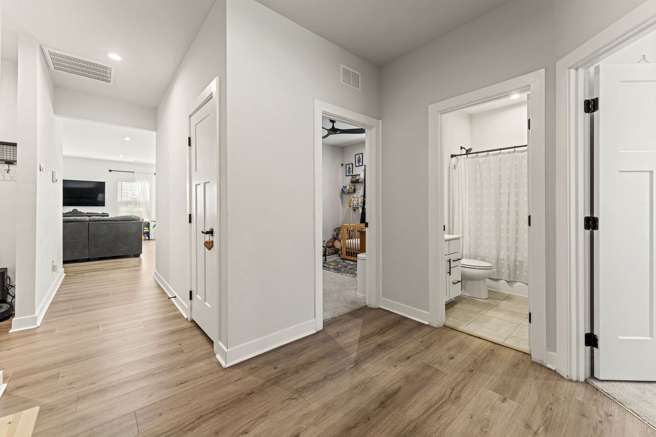 5095 Ives Ave #1 - Photo 6 of 32