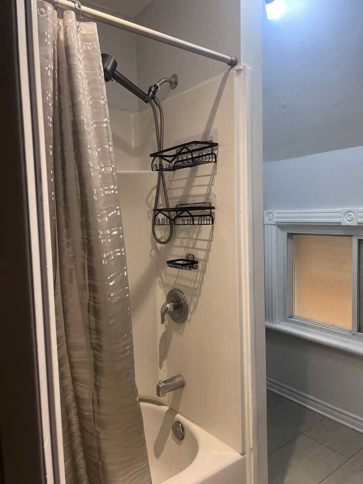 30 Wellington St W #2 - Photo 6 of 10