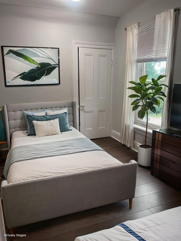 30 Wellington St W #2 - Photo 7 of 10