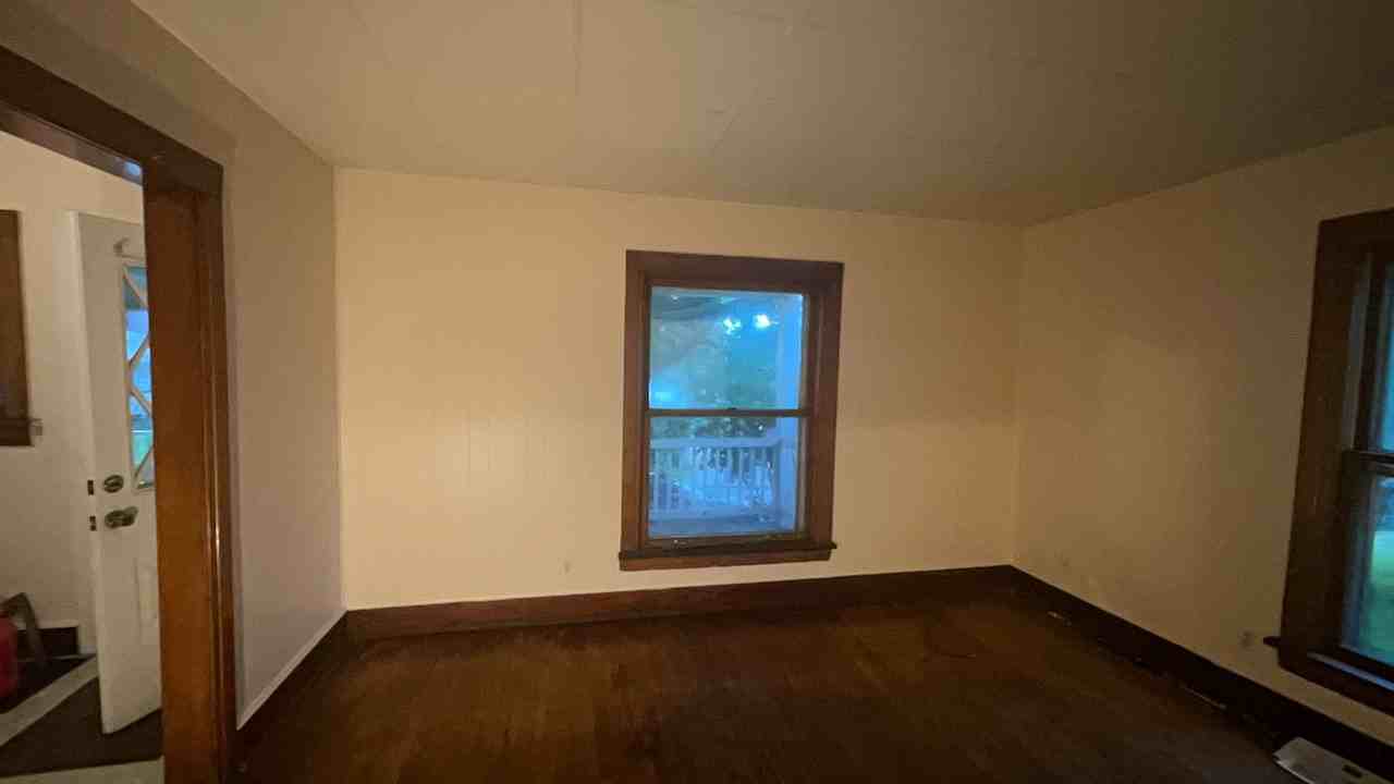 1015 S Columbia Ave #1 - Photo 3 of 11