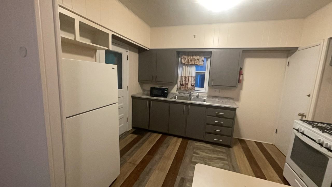 1015 S Columbia Ave #1 - Photo 6 of 11