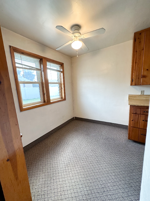 212 E 1st St #1 - Photo 5 of 11