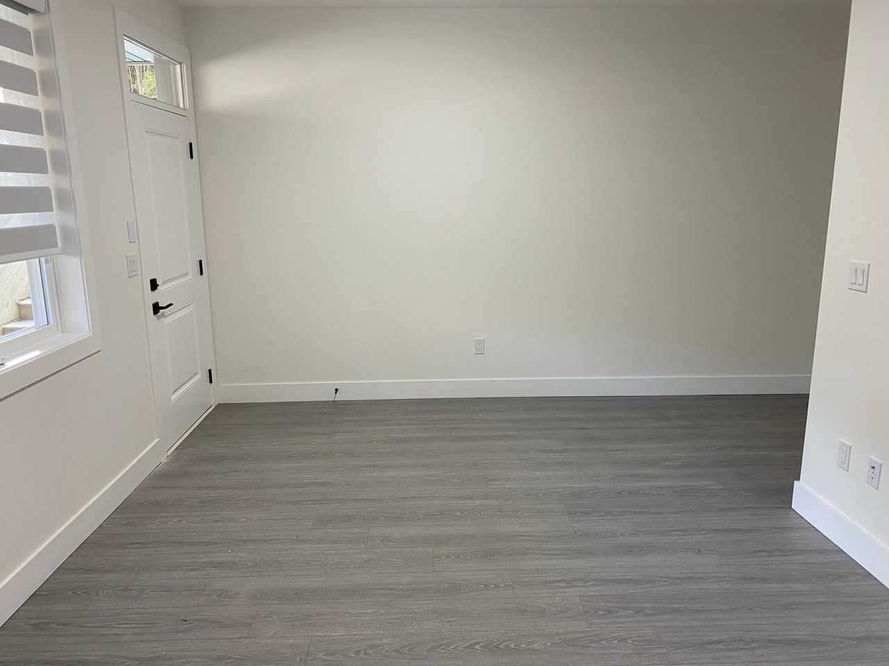 33538 9th Ave #1 - Photo 2 of 3