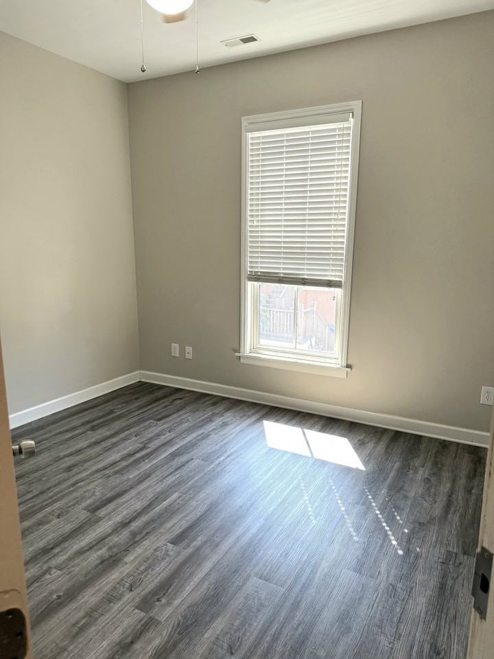 3249 Rue Royale St Apt 2 #2 - Photo 5 of 6