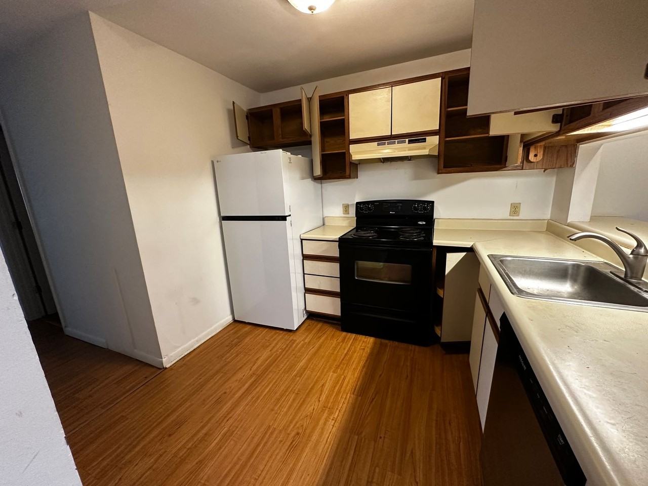 1209 University Ter #G - Photo 4 of 12