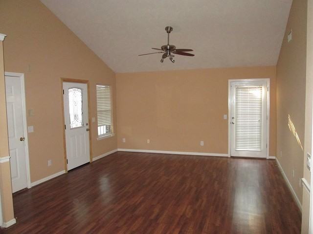 610 Freedom Ct #1 - Photo 2 of 8