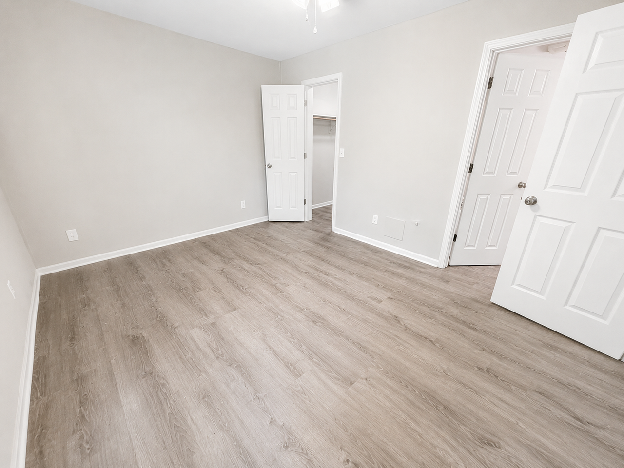 1318 Valley Creek Ln - Photo 7 of 24