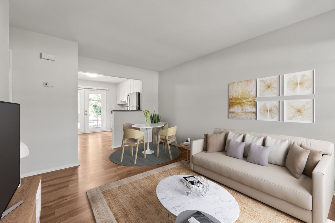 Plymouth Gardens Apartments - Photo 2 of 21