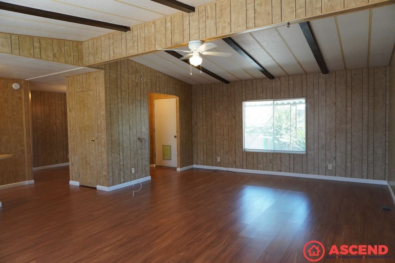 3605 Biltmore Ln - Photo 3 of 13