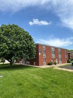 featured image of 102 N Orr Dr
