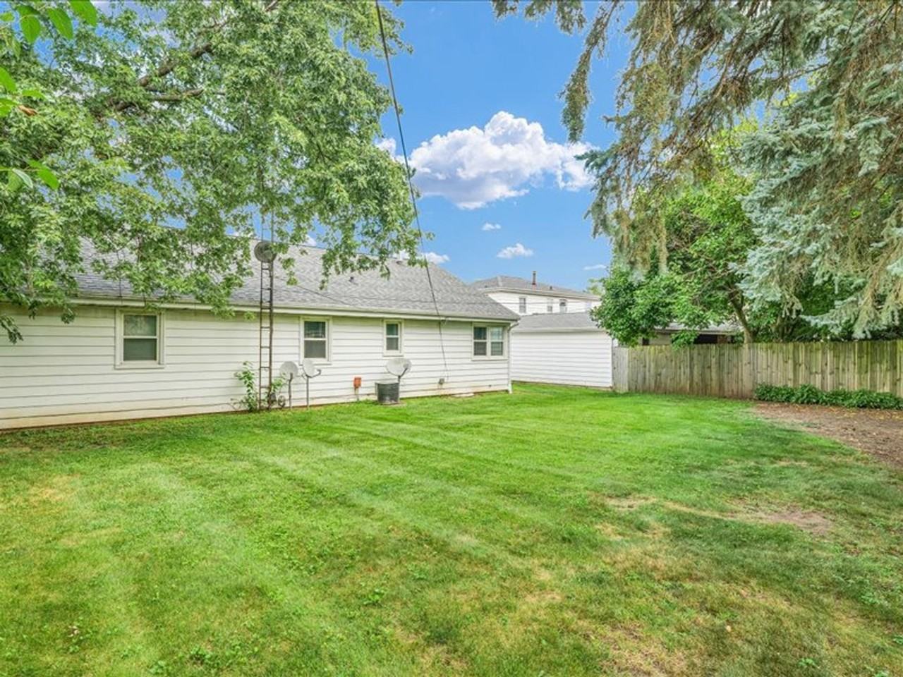 315 Riley Drive - Photo 4 of 5
