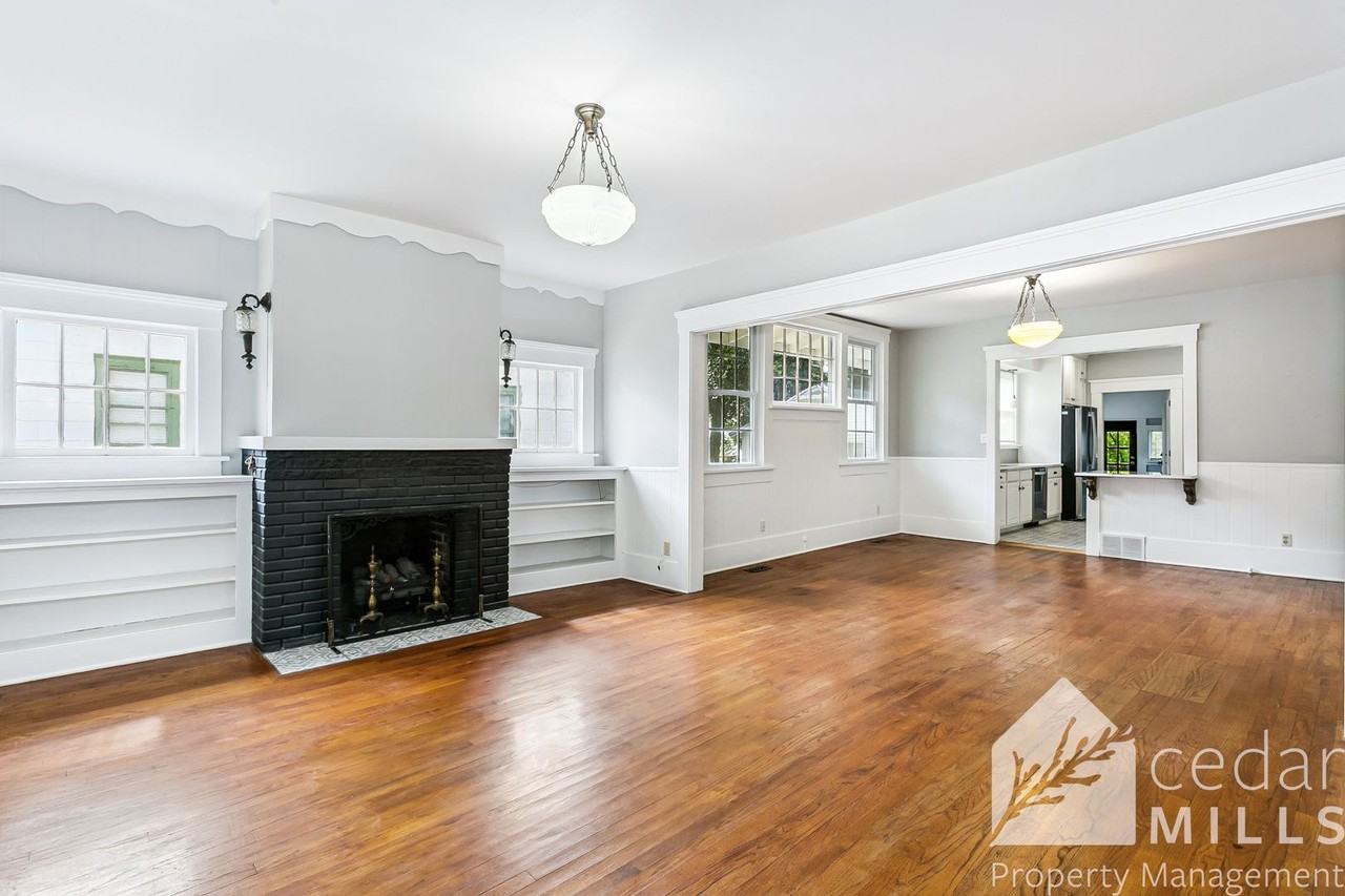 3329 E 1st St N - Photo 2 of 16
