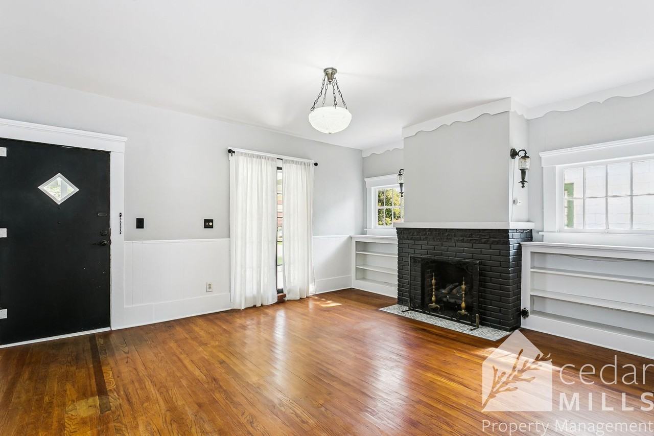 3329 E 1st St N - Photo 3 of 16