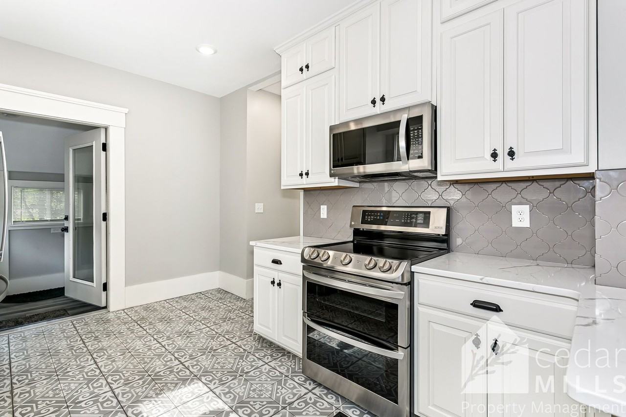 3329 E 1st St N - Photo 7 of 16