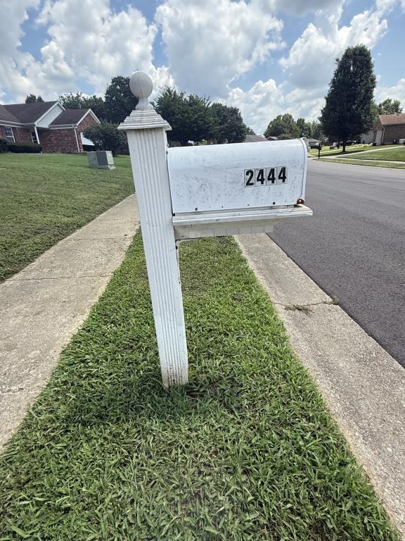 2444 Savannah Dr - Photo 2 of 20