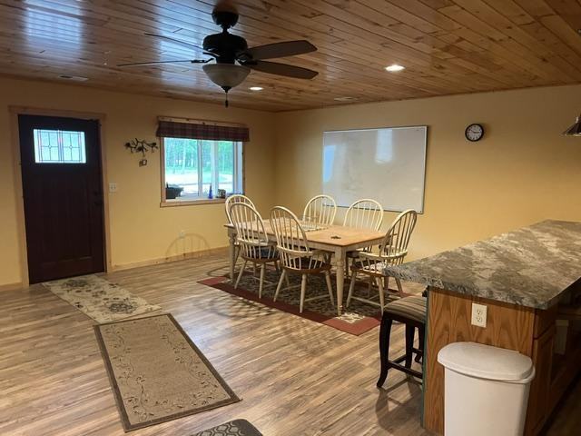10012 Strawberry Lake Rd - Photo 3 of 10