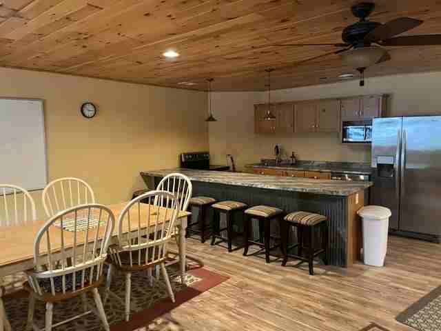 10012 Strawberry Lake Rd - Photo 4 of 10