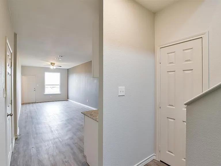 8006 Julie Ave - Photo 5 of 10