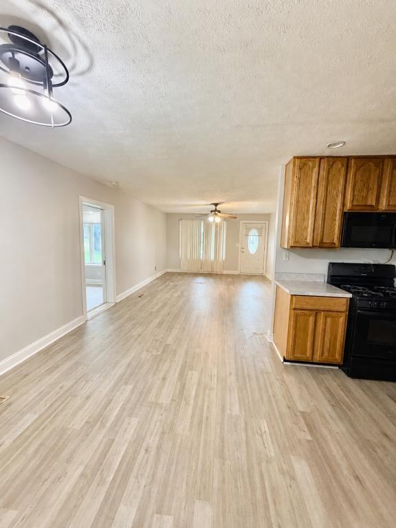 10710 Milwaukee Way - Photo 2 of 11