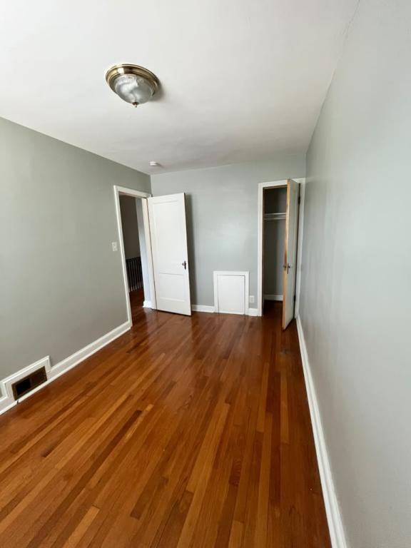 2327 13th Pl Ne - Photo 5 of 29