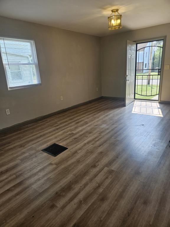 60 N Waverly St - Photo 3 of 24