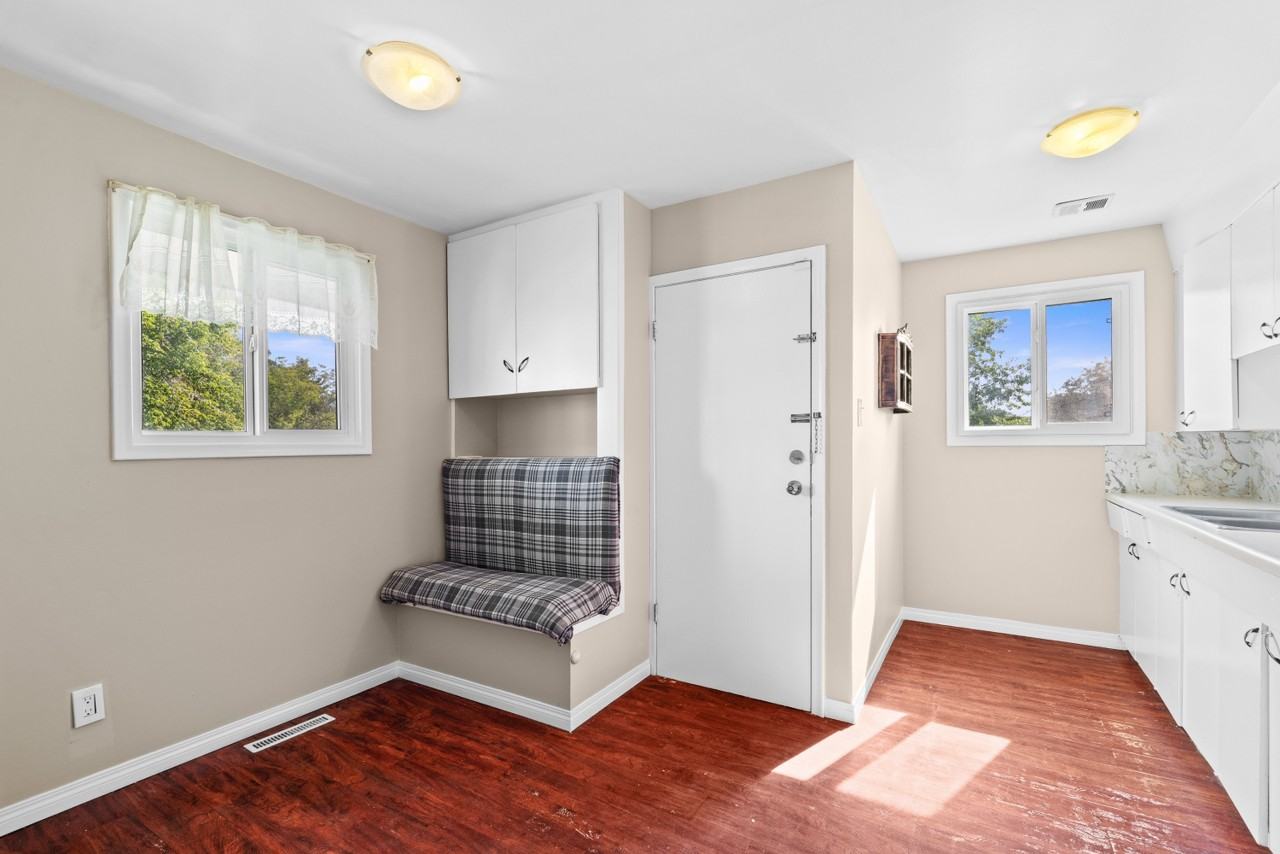 8703 128 Ave NW - Photo 6 of 15