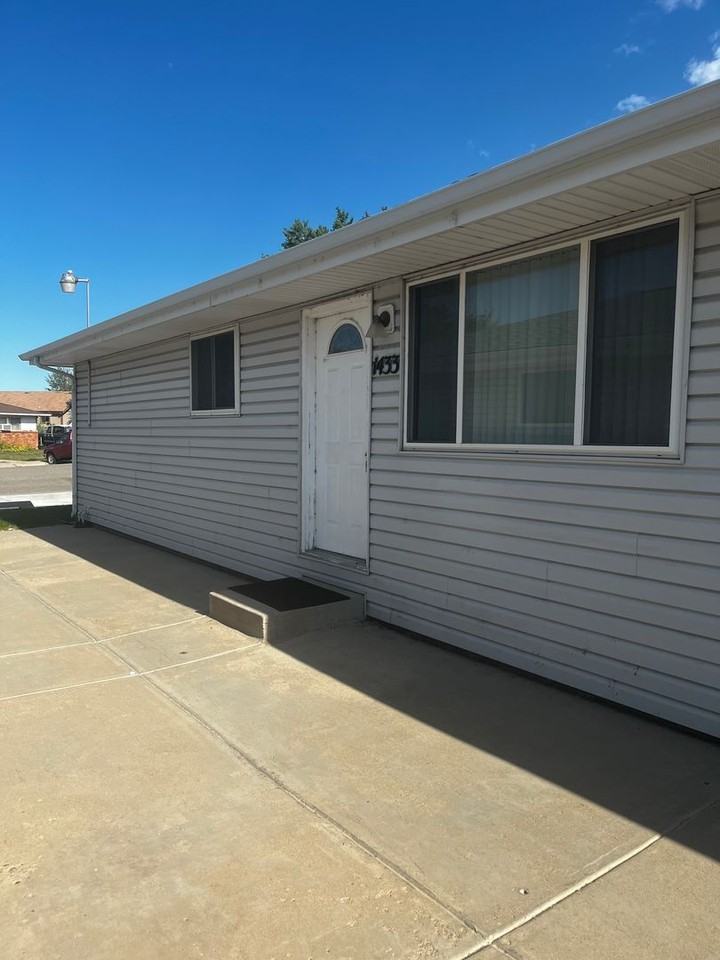 1433 Juliana Ct - Photo 2 of 17