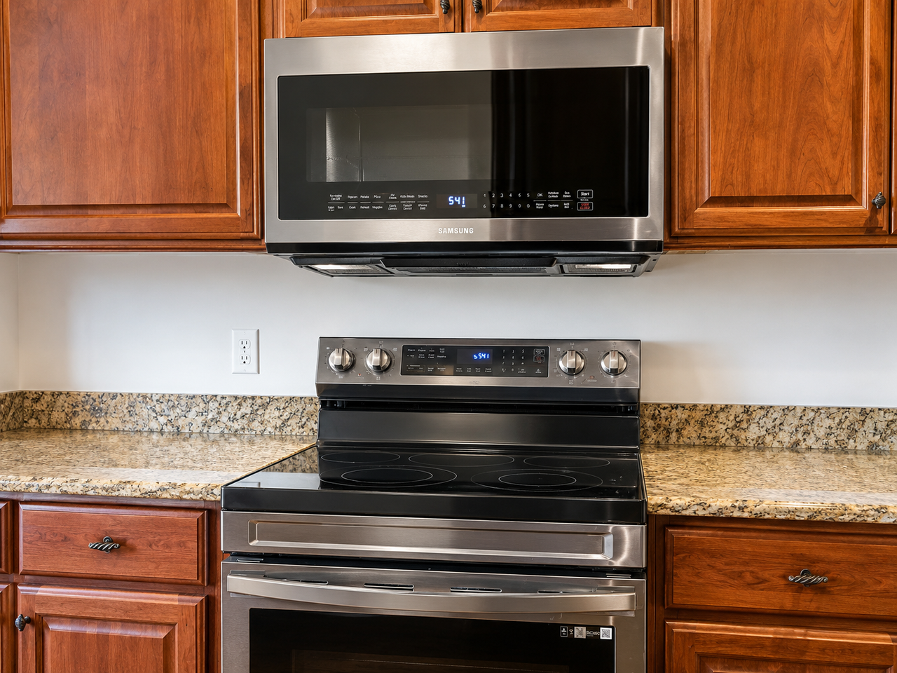 6102 Northshore Dr - Photo 7 of 23