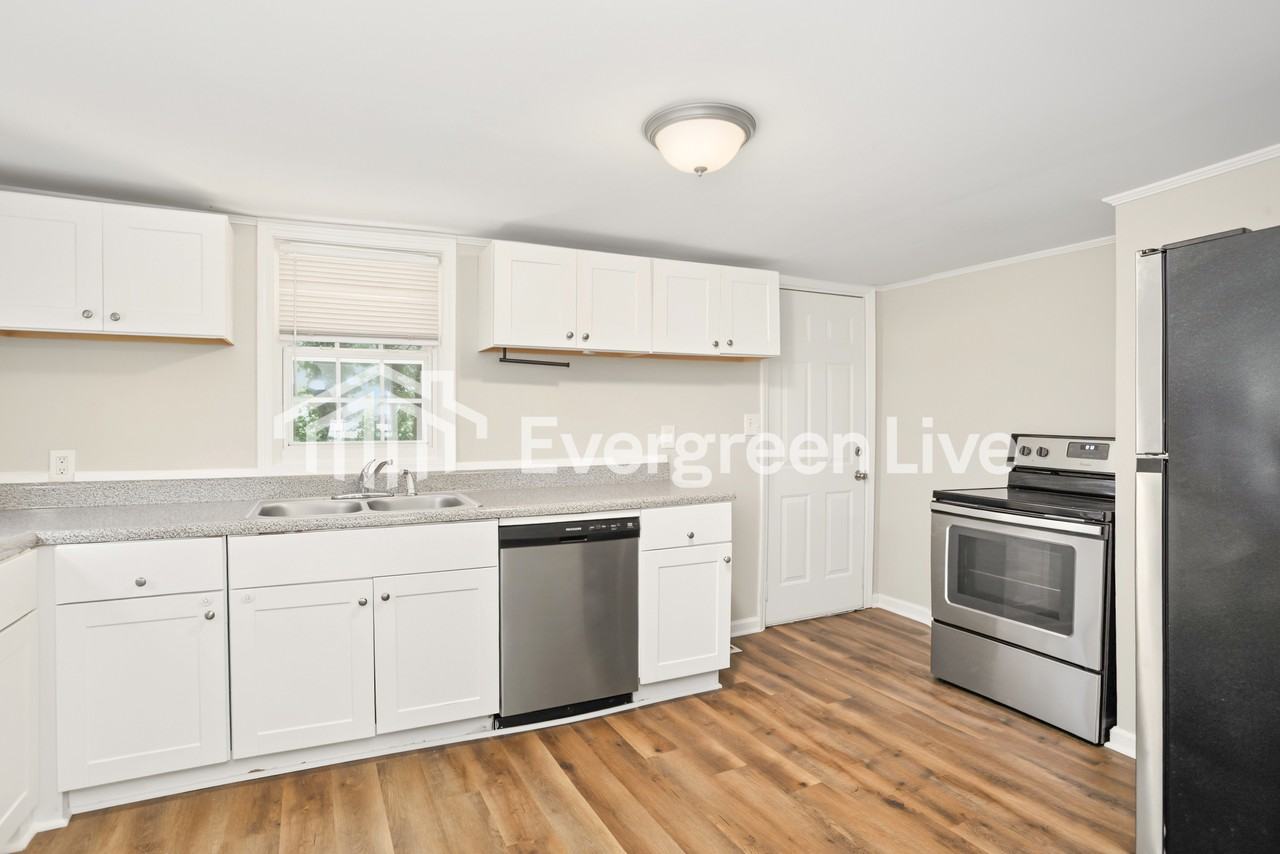119 Kennedy Ave - Photo 2 of 10
