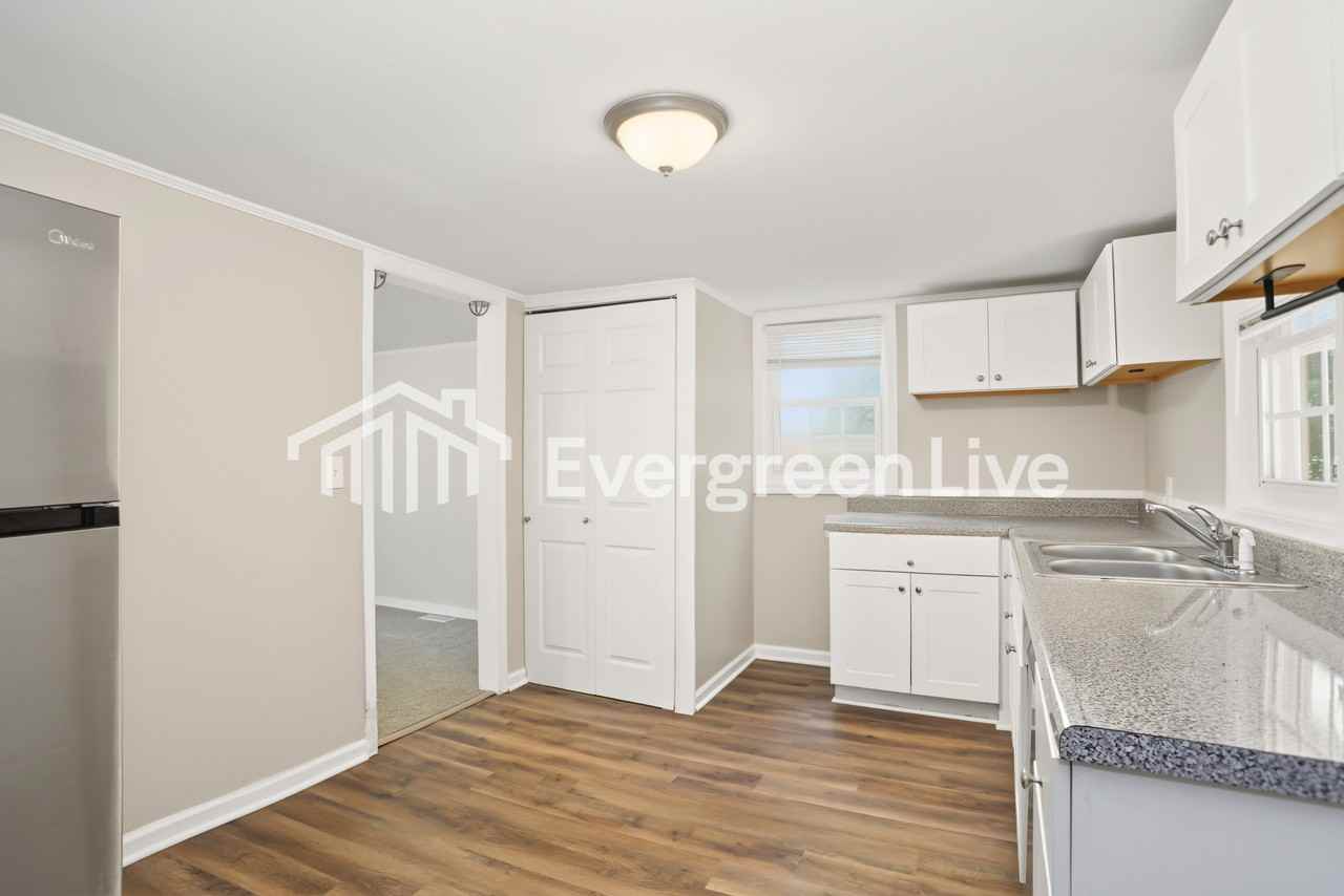 119 Kennedy Ave - Photo 3 of 10