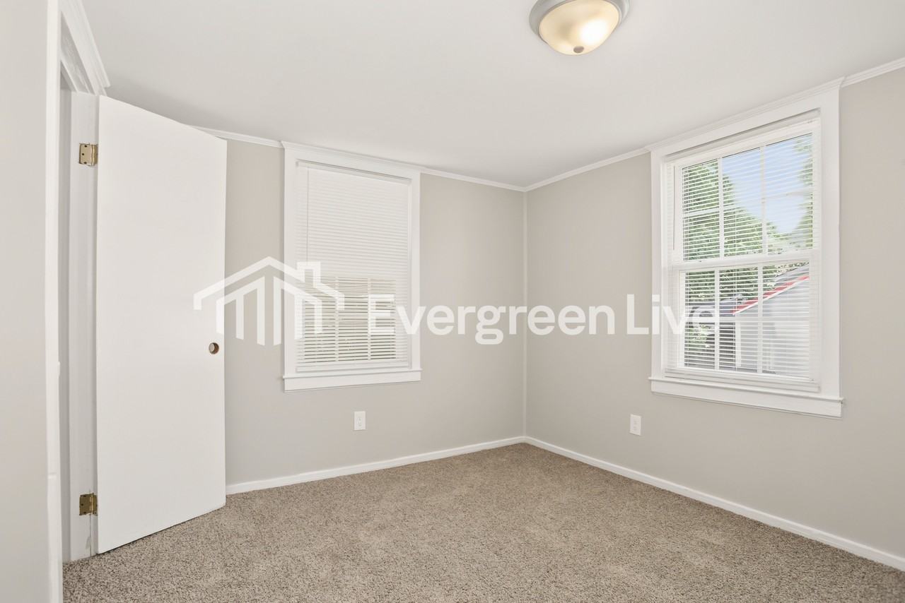 119 Kennedy Ave - Photo 5 of 10