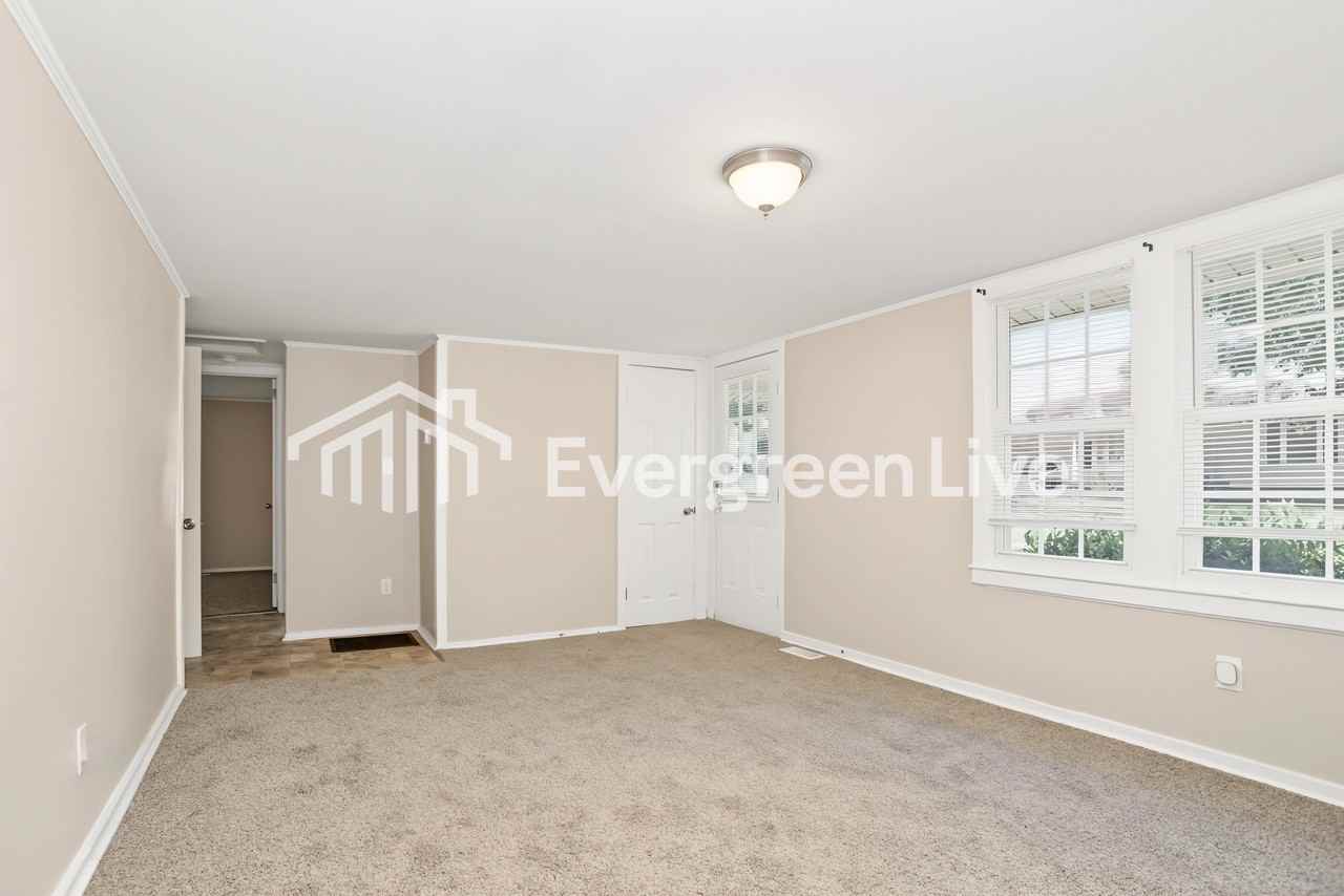 119 Kennedy Ave - Photo 7 of 10