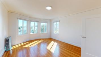 featured image of 2844 Lyon St