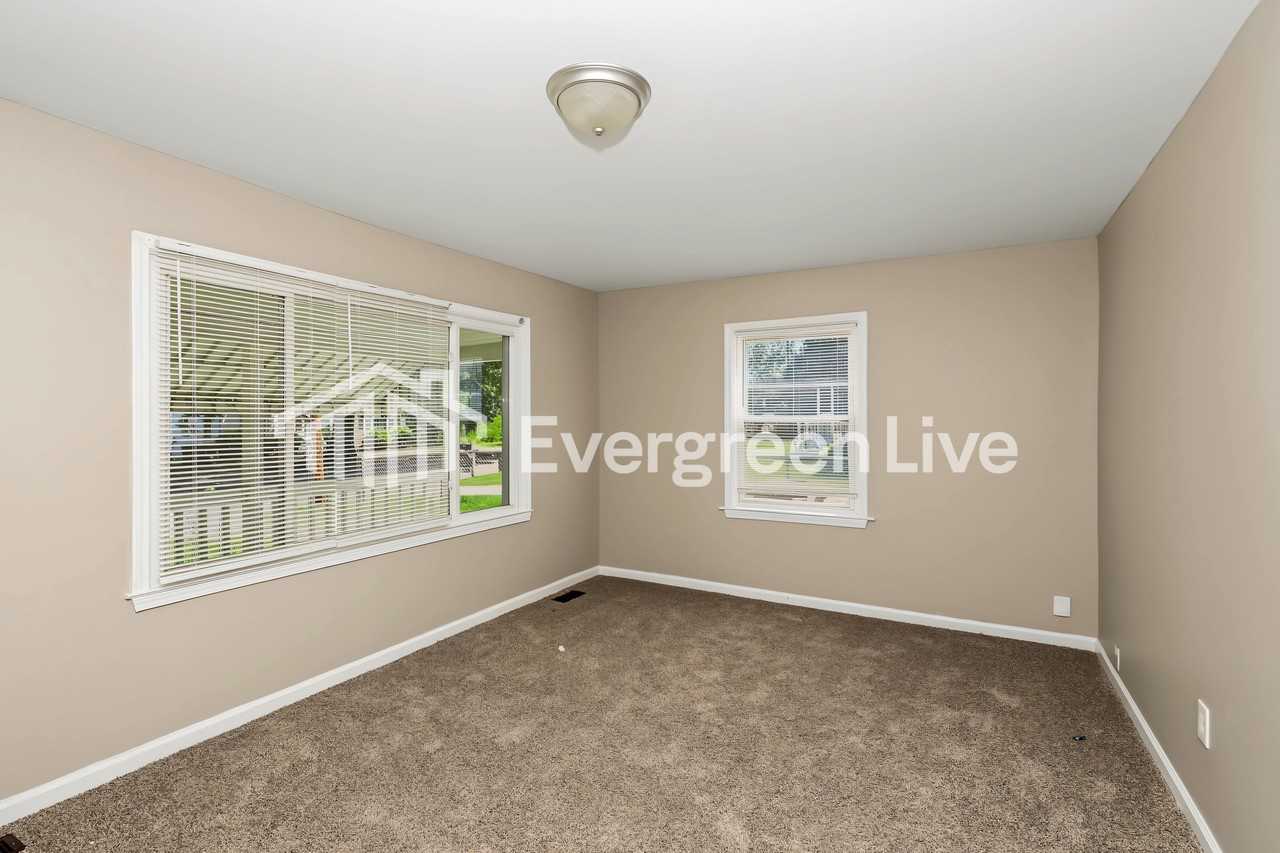 3720 Dawson Ave - Photo 6 of 10