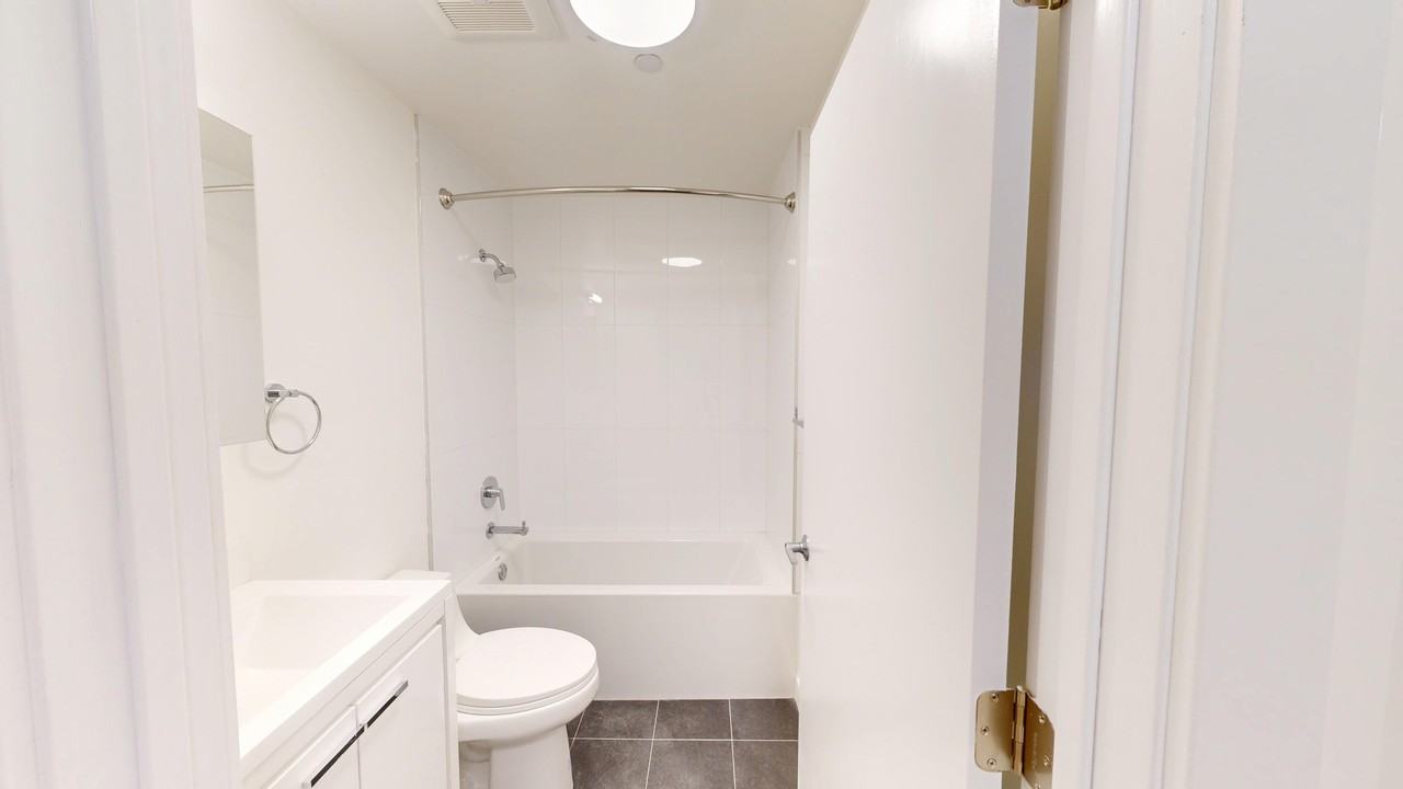 1935 Jefferson Street - Photo 5 of 39