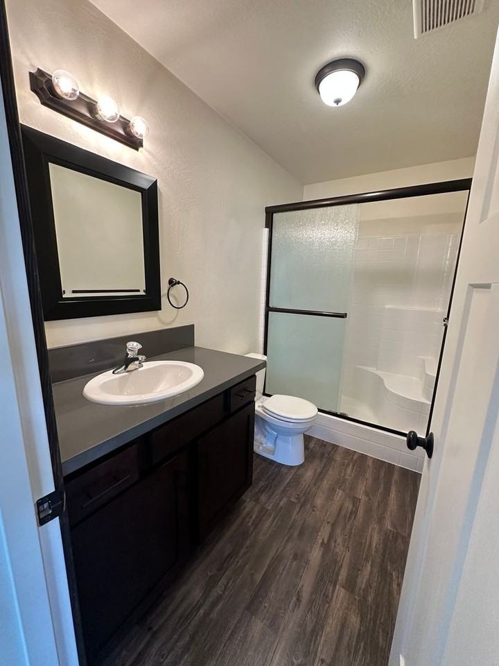 478/474 Spring Street - Photo 4 of 15