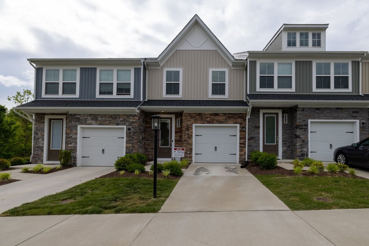 516 Rivanna Hill Way #E4 - Photo 3 of 23