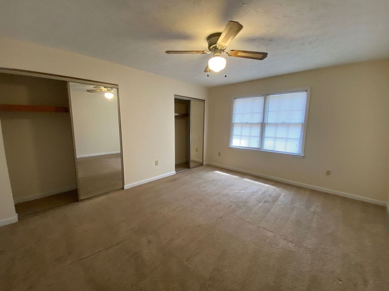 240 Highland Park Dr #240 - Photo 3 of 7