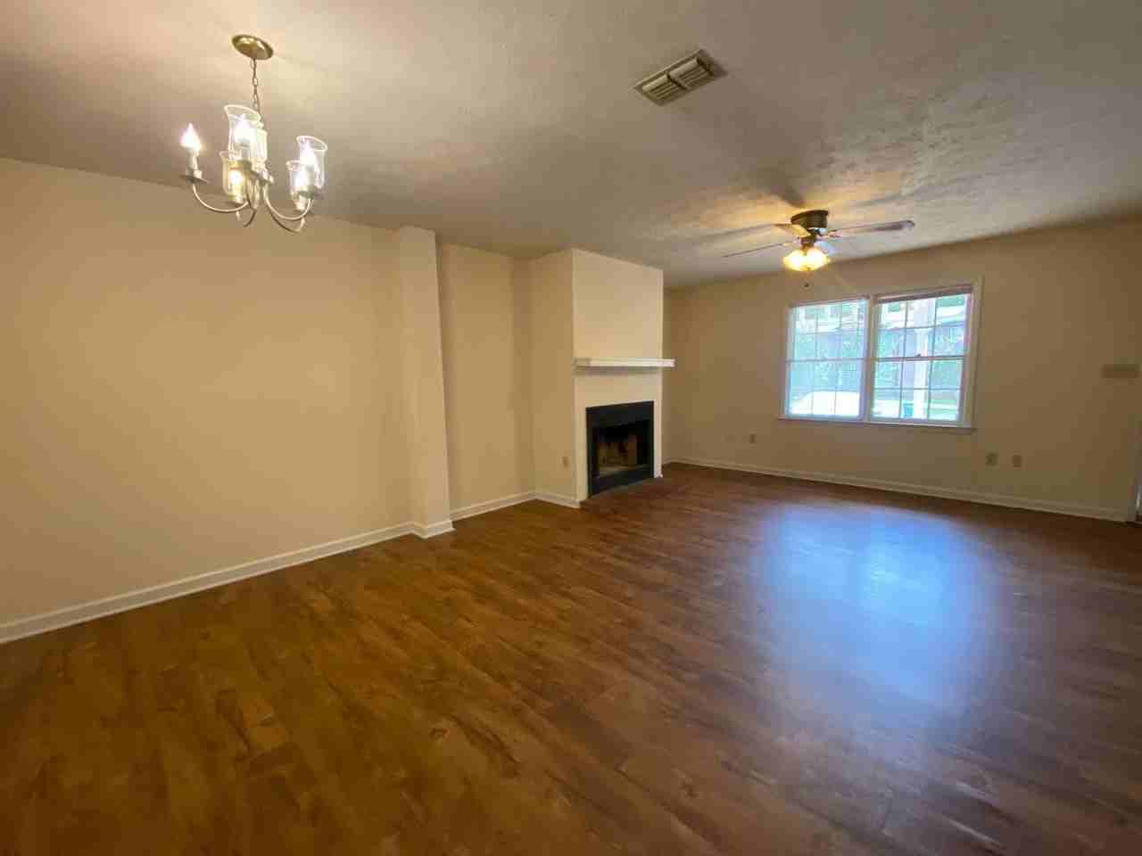 240 Highland Park Dr #240 - Photo 4 of 7